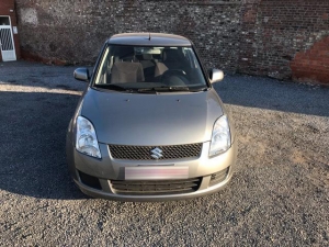 Suzuki Swift 1.3i - SILVER